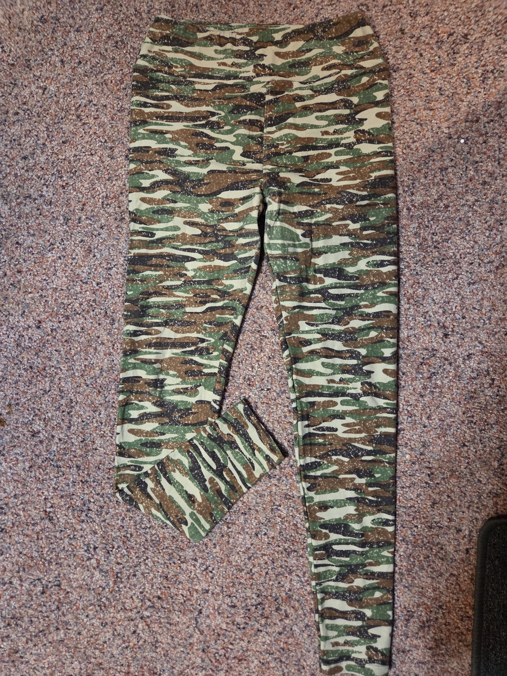 LuLaRoe Camo Leggings in Green and Brown